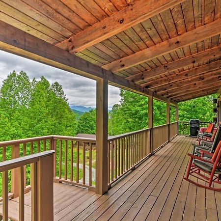 Bryson City Cabin With Hot Tub, Views And Pool Table! Exterior photo