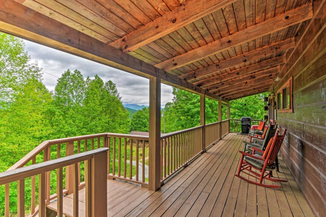 Bryson City Cabin With Hot Tub, Views And Pool Table! Exterior photo