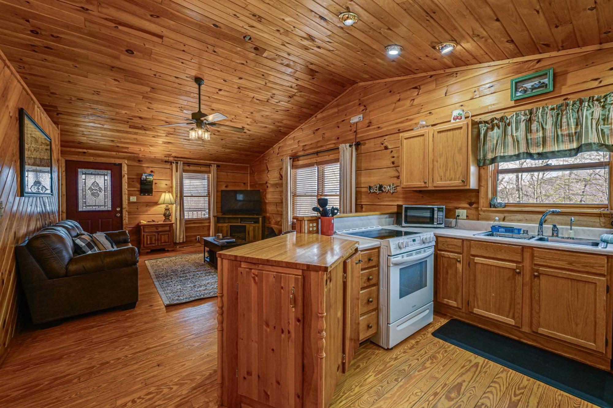 Bryson City Cabin With Hot Tub, Views And Pool Table! Exterior photo